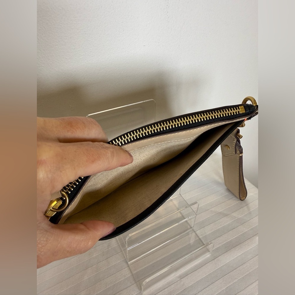 India Hicks ‘Carmen’ Black & Tan Leather Clutch With Tan Leather Wristlet Strap - Picture 9 of 14
